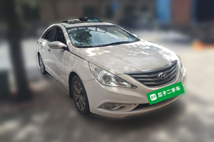 Used Hyundai Sonata 2014 2.0L Automatic Luxury Edition Front Right 45 Deg