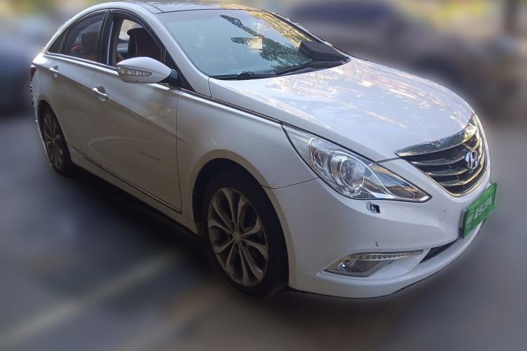 Used Hyundai Sonata 2014 2.4L Automatic Luxury Version China V Standard Front Right 45 Deg