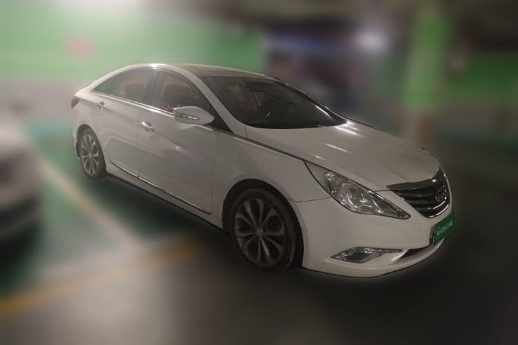 Used Hyundai Sonata 2014 2.0L Automatic Prestige Edition Front Right 45 Deg