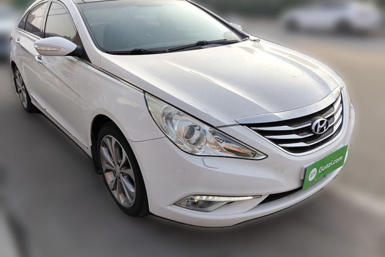 Used Hyundai Sonata 2014 2.4L Automatic Luxury Version China IV Standard Front Right 45 Deg