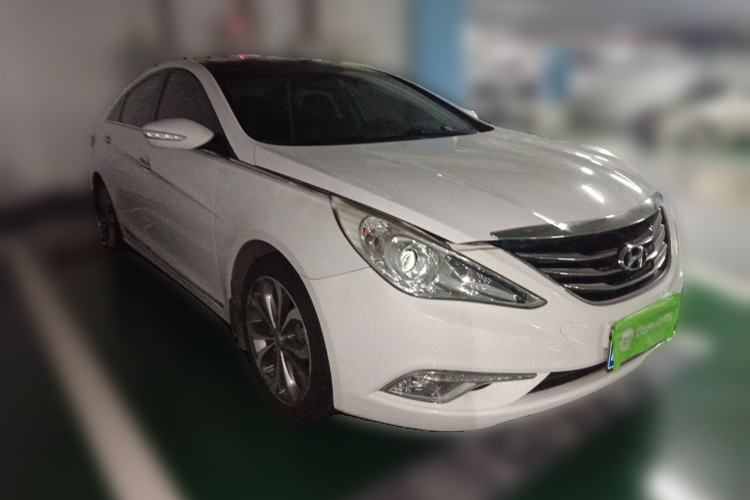 Used Hyundai Sonata 2014 2.0L Automatic Prestige Edition Front Right 45 Deg