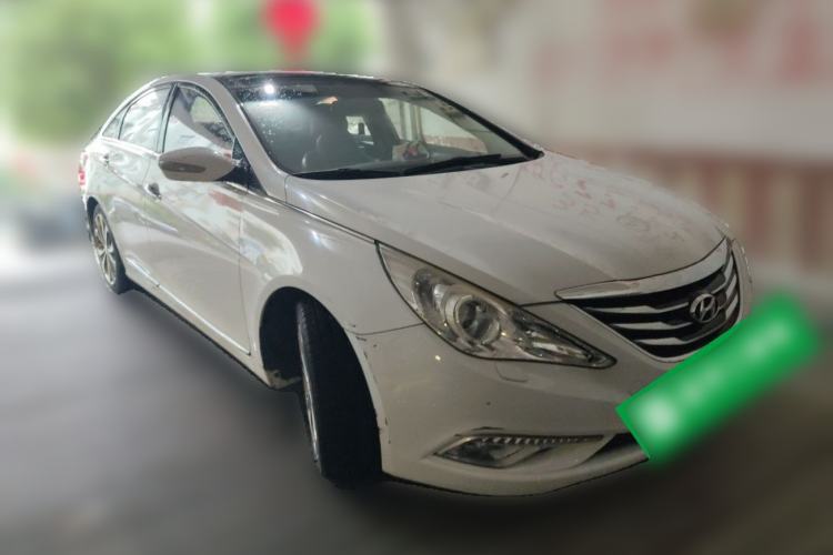 Used Hyundai Sonata 2014 2.4L Automatic Luxury Version China IV Standard Front Right 45 Deg