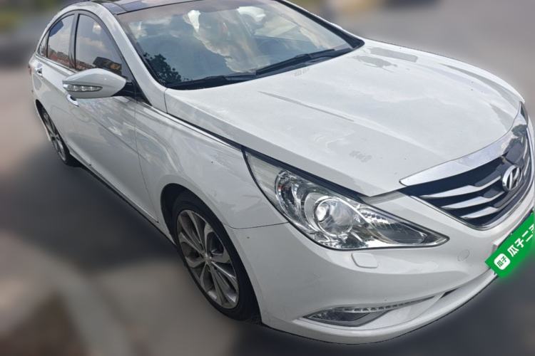 Used Hyundai Sonata 2014 2.4L Automatic Luxury Version China IV Standard Front Right 45 Deg