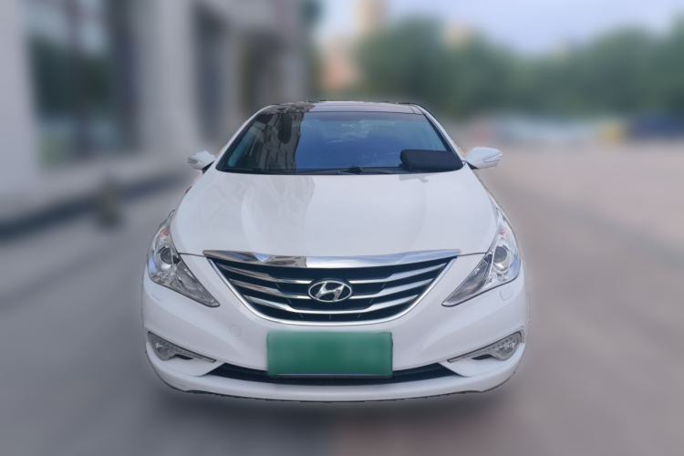Used Hyundai Sonata 2014 2.4L Automatic Luxury Version China IV Standard Front