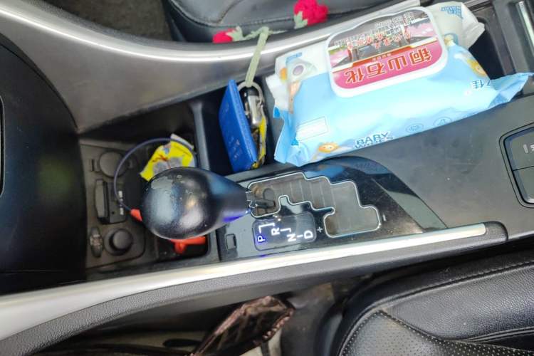 Used Hyundai Sonata 2014 2.0L Automatic Prestige Edition Gear Lever