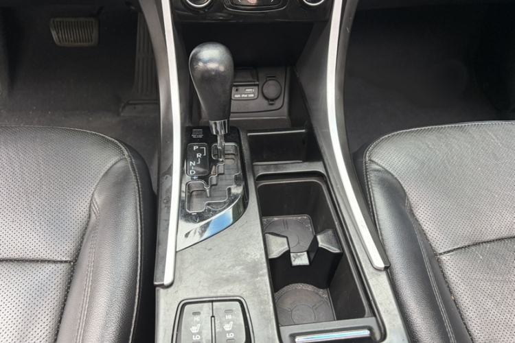 Used Hyundai Sonata 2014 2.4L Automatic Leading Edition China IV Standard Gear Lever