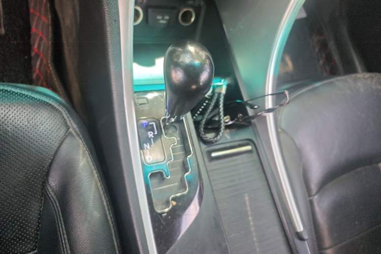Used Hyundai Sonata 2014 2.0L Automatic Prestige Edition Gear Lever