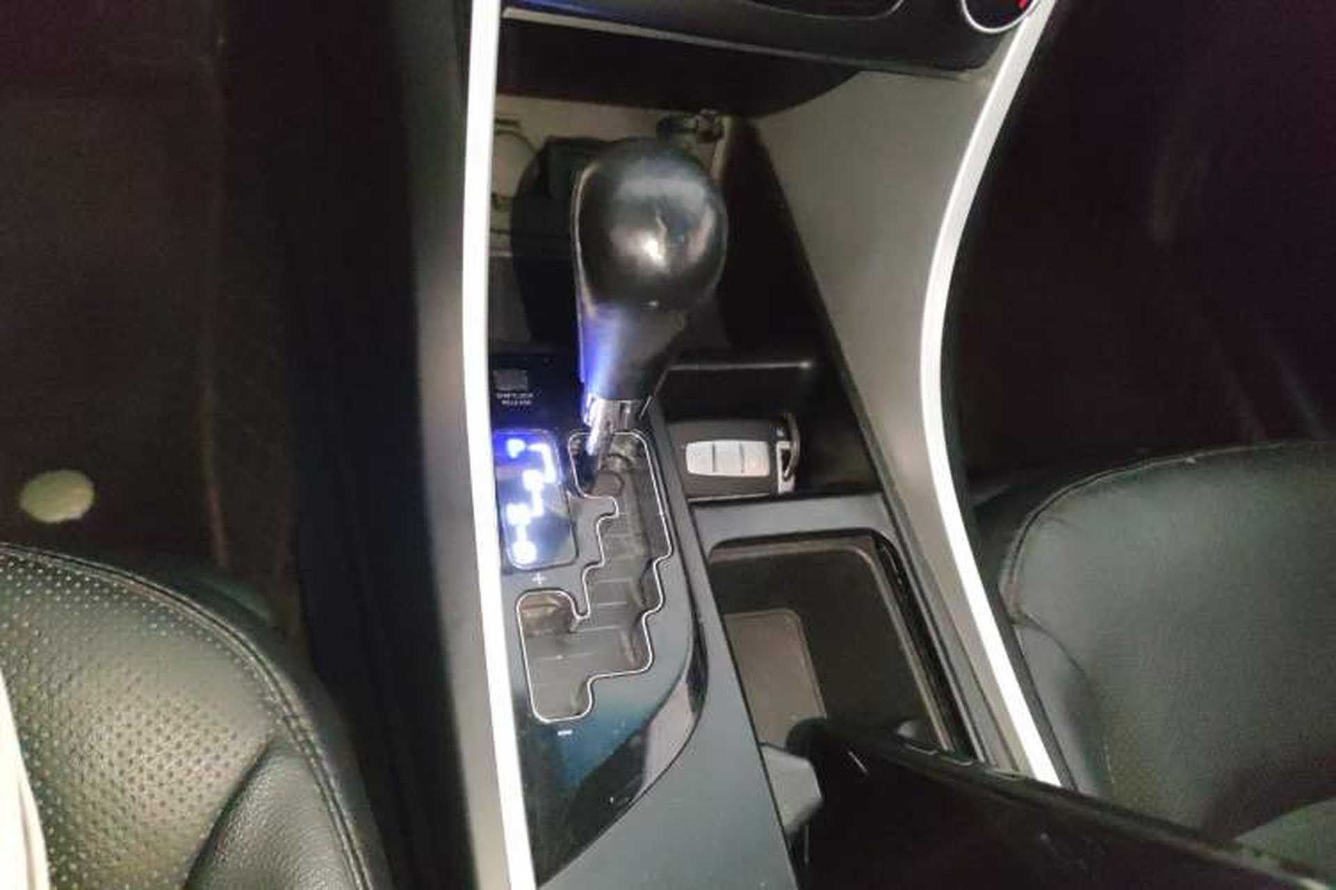 Used Hyundai Sonata 2014 2.4L Automatic Leading Edition China IV Standard Gear Lever