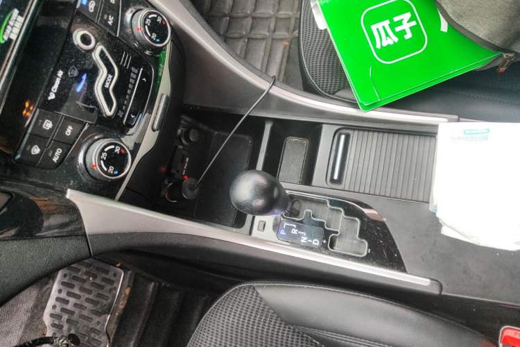 Used Hyundai Sonata 2014 2.0L Automatic Leading Edition Gear Lever