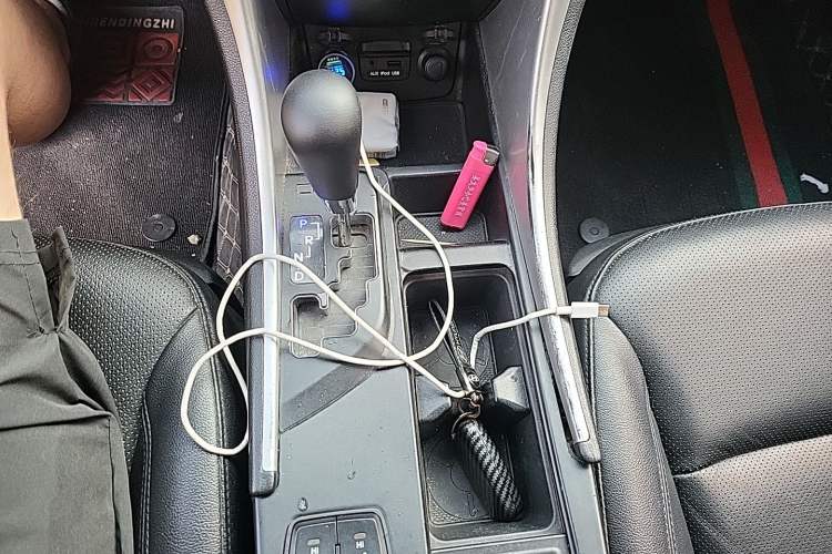 Used Hyundai Sonata 2014 2.0L Automatic Luxury Edition Gear Lever