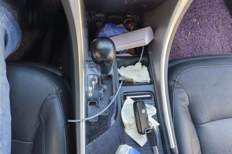 Used Hyundai Sonata 2014 2.0L Automatic Prestige Edition Gear Lever