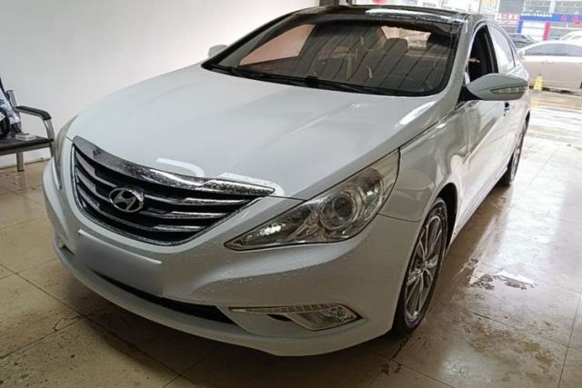 Ojetý Hyundai Sonata 2014 2.0L Automatic Luxury Edition