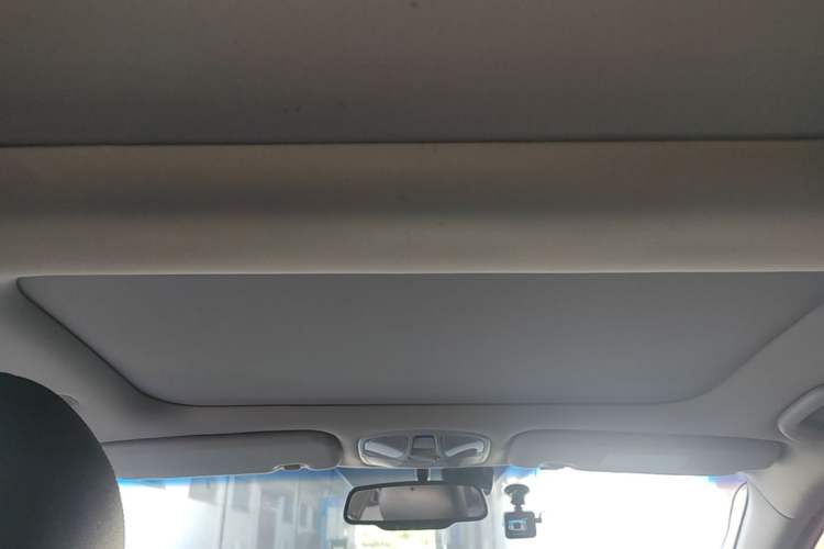 Used Hyundai Sonata 2014 2.4L Automatic Luxury Version China V Standard Headliner