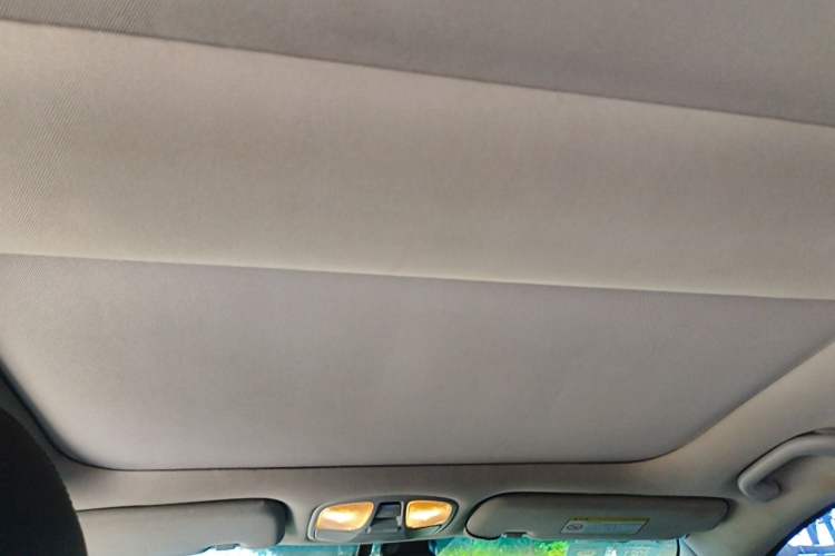 Used Hyundai Sonata 2014 2.4L Automatic Luxury Version China IV Standard Headliner