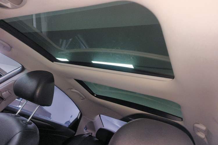 Used Hyundai Sonata 2014 2.4L Automatic Leading Edition China IV Standard Headliner