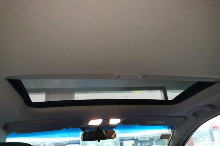 Used Hyundai Sonata 2014 2.0L Automatic Luxury Edition Headliner