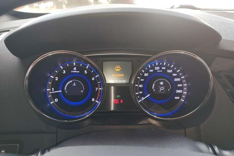 Used Hyundai Sonata 2014 2.4L Automatic Luxury Version China V Standard Instrument Cluster