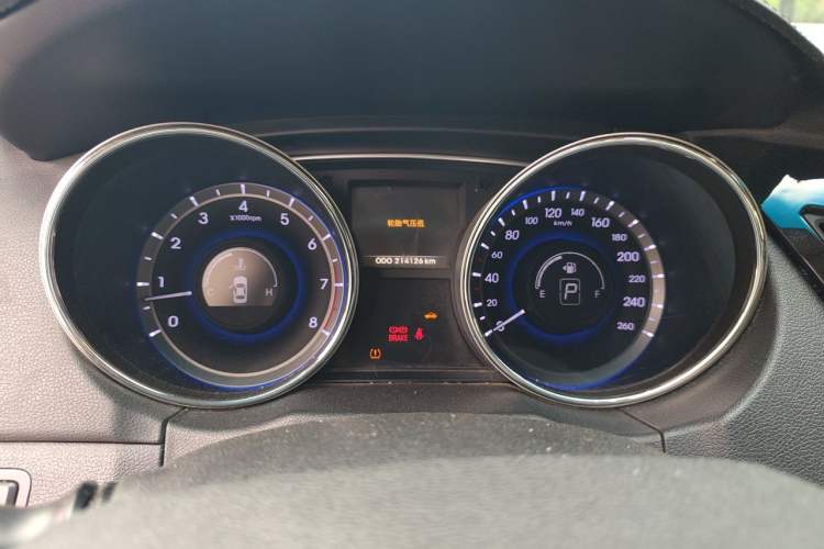 Used Hyundai Sonata 2014 2.4L Automatic Leading Edition China IV Standard Instrument Cluster