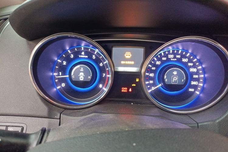 Used Hyundai Sonata 2014 2.4L Automatic Leading Edition China IV Standard Instrument Cluster