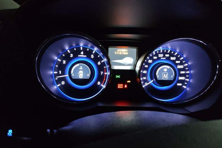 Used Hyundai Sonata 2014 2.4L Automatic Luxury Version China V Standard Instrument Cluster