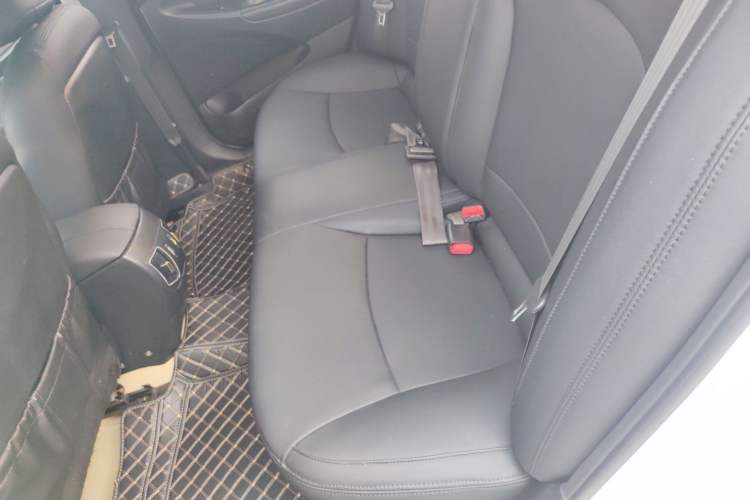 Used Hyundai Sonata 2014 2.0L Automatic Luxury Edition Interior 1