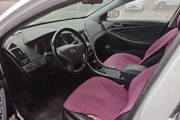 Used Hyundai Sonata 2014 2.4L Automatic Leading Edition China IV Standard Interior 2