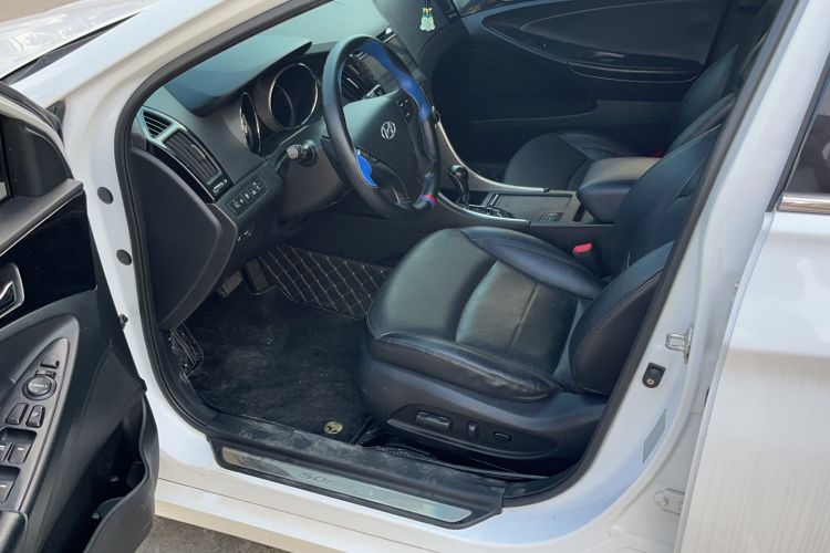 Used Hyundai Sonata 2014 2.4L Automatic Leading Edition China IV Standard Interior 2
