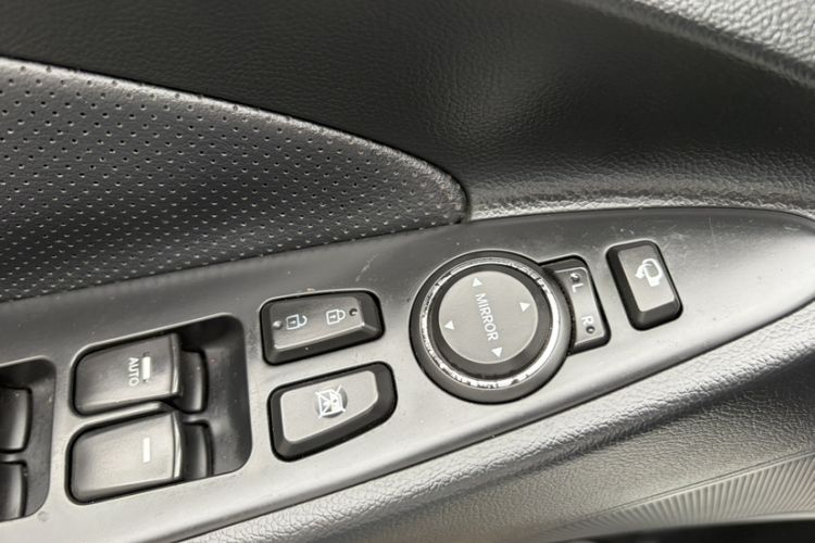Used Hyundai Sonata 2014 2.4L Automatic Leading Edition China IV Standard Interior 8