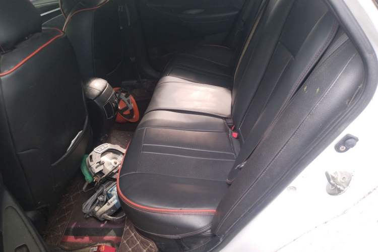 Used Hyundai Sonata 2014 2.4L Automatic Luxury Version China IV Standard Left Rear Seat