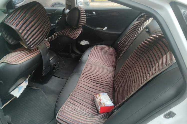 Used Hyundai Sonata 2014 2.4L Automatic Luxury Version China IV Standard Left Rear Seat