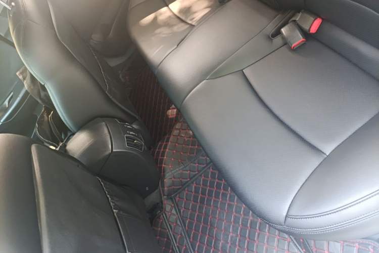 Used Hyundai Sonata 2014 2.0L Automatic Luxury Edition Left Rear Seat