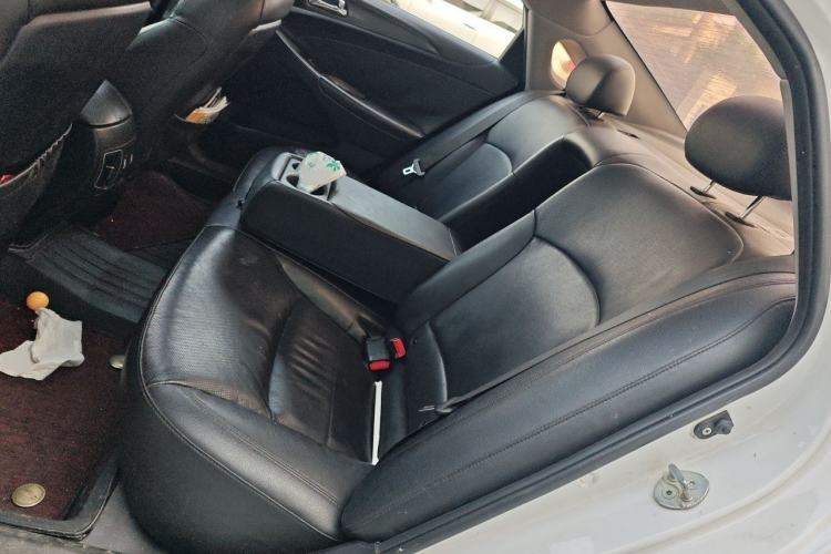 Used Hyundai Sonata 2014 2.4L Automatic Leading Edition China IV Standard Left Rear Seat