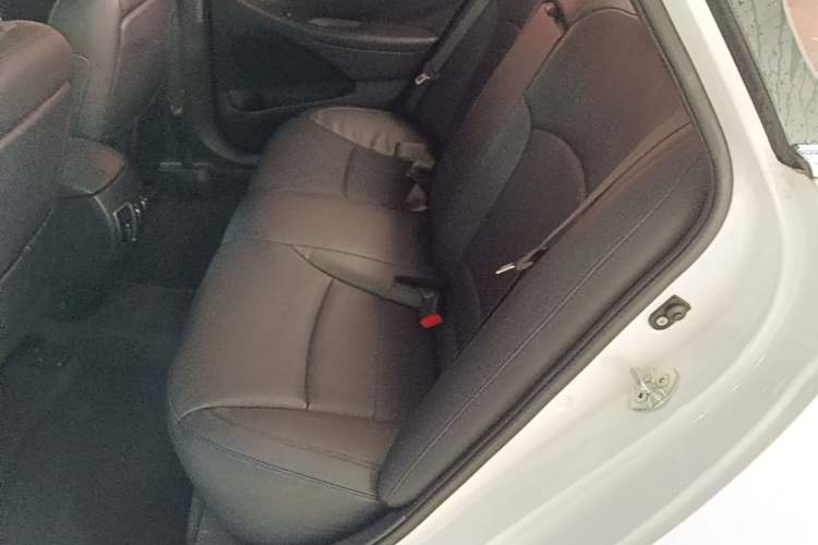 Used Hyundai Sonata 2014 2.0L Automatic Luxury Edition Left Rear Seat