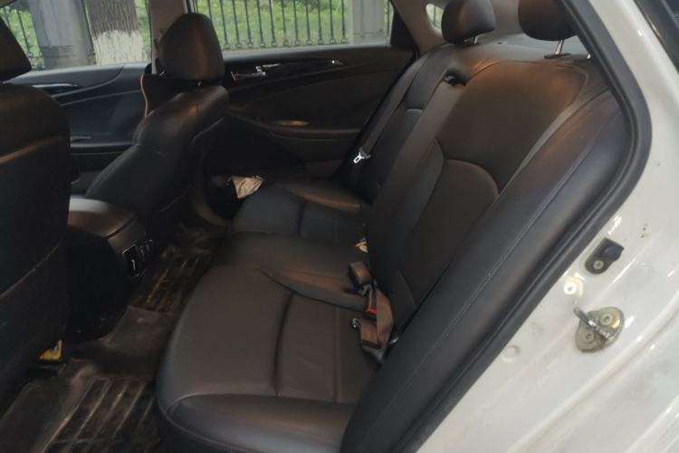 Used Hyundai Sonata 2014 2.4L Automatic Leading Edition China IV Standard Left Rear Seat