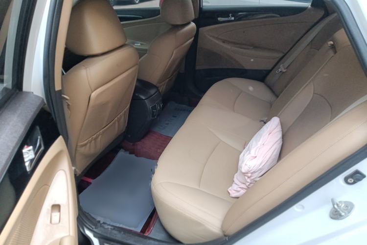 Used Hyundai Sonata 2014 2.4L Automatic Leading Edition China IV Standard Left Rear Seat