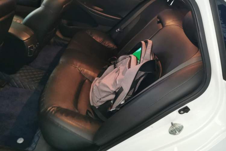 Used Hyundai Sonata 2014 2.0L Automatic Luxury Edition Left Rear Seat