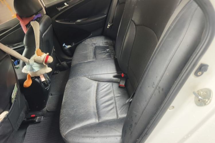 Used Hyundai Sonata 2014 2.4L Automatic Luxury Version China IV Standard Left Rear Seat
