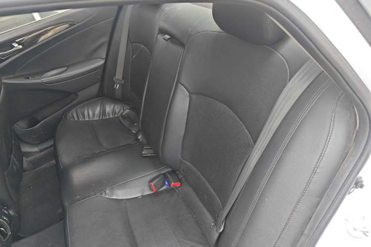 Used Hyundai Sonata 2014 2.0L Automatic Luxury Edition Left Rear Seat