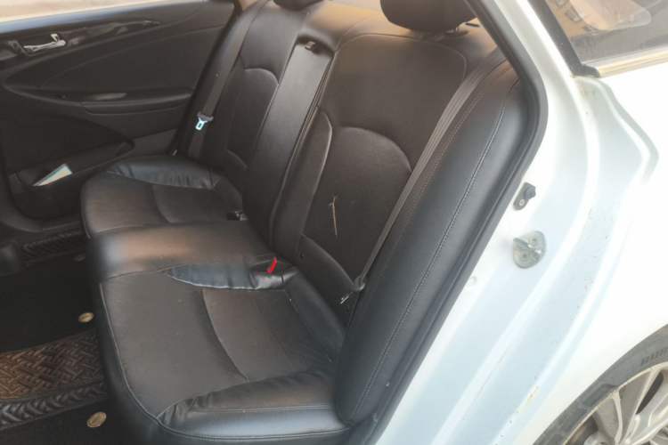Used Hyundai Sonata 2014 2.0L Automatic Luxury Edition Left Rear Seat