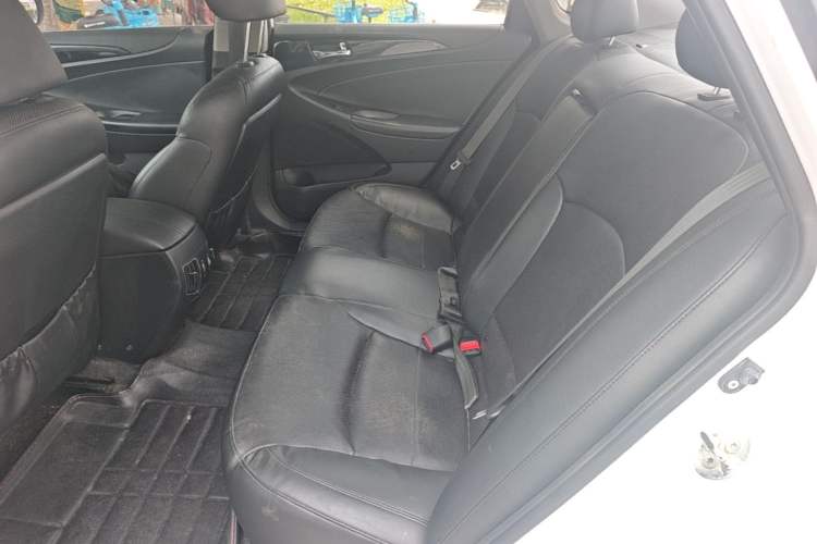 Used Hyundai Sonata 2014 2.4L Automatic Luxury Version China IV Standard Left Rear Seat