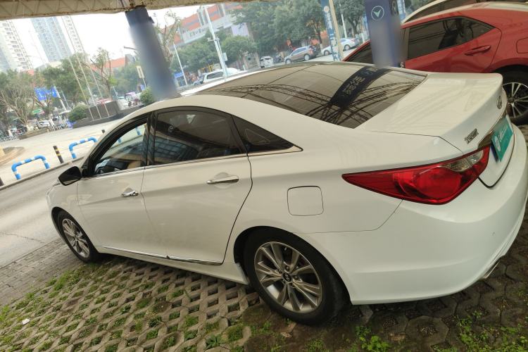Used Hyundai Sonata 2014 2.0L Automatic Luxury Edition Left Side
