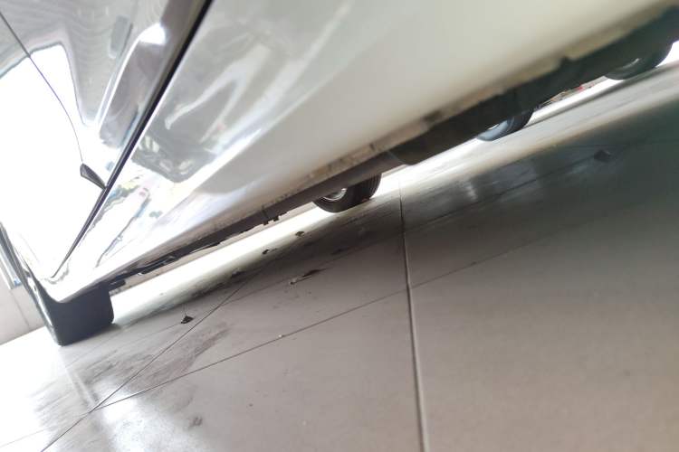 Used Hyundai Sonata 2014 2.4L Automatic Leading Edition China IV Standard Left Side Sill