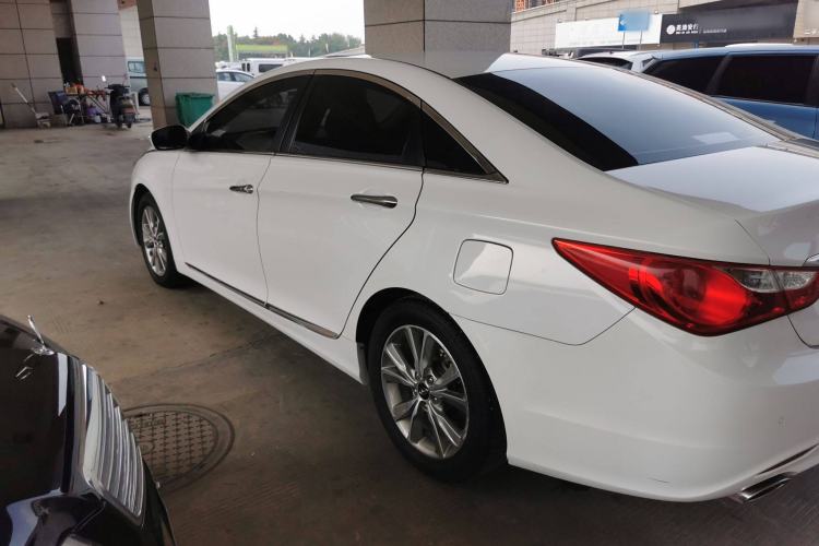 Used Hyundai Sonata 2014 2.0L Automatic Luxury Edition Left Side