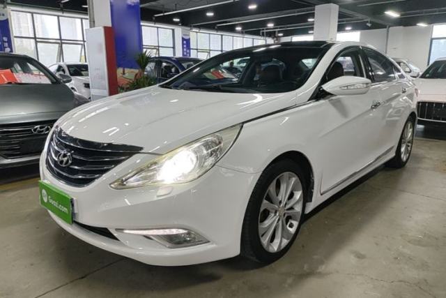 Hyundai Sonata 2014 2.4L Automatic Luxury Version China V Standard с пробегом