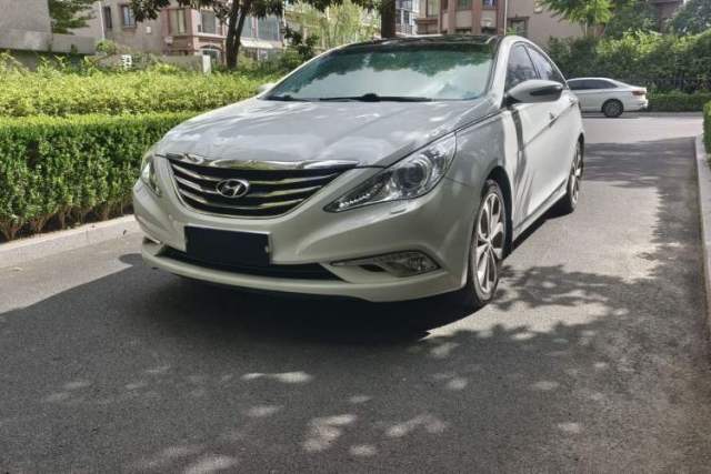 Used Hyundai Sonata 2014 2.4L Automatic Leading Edition China IV Standard