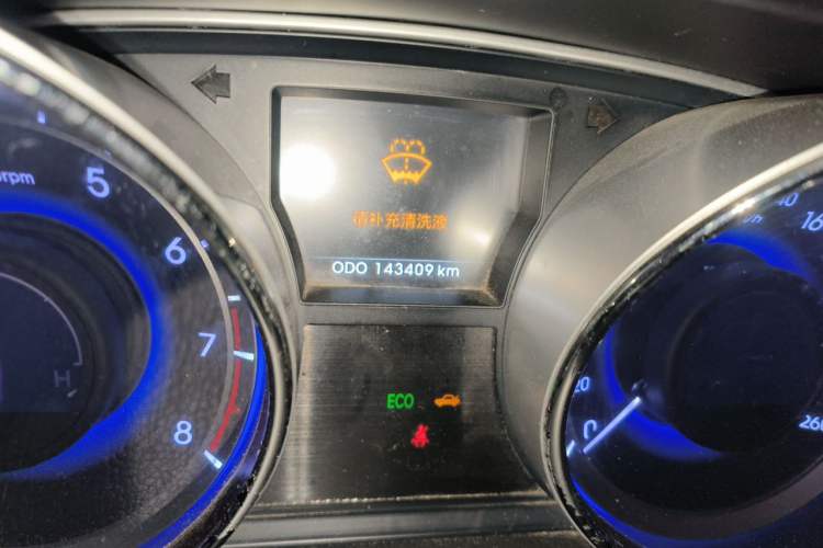 Used Hyundai Sonata 2014 2.4L Automatic Leading Edition China IV Standard Odometer Close Up