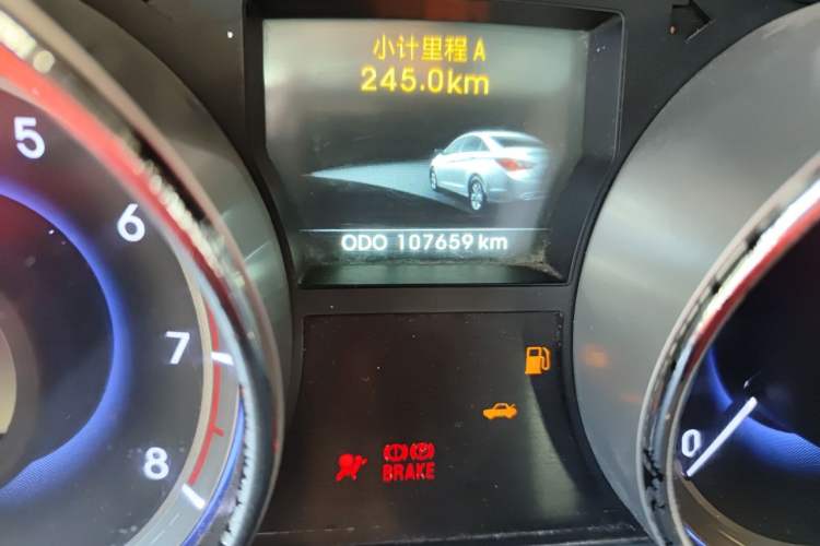 Used Hyundai Sonata 2014 2.4L Automatic Leading Edition China IV Standard Odometer Close Up