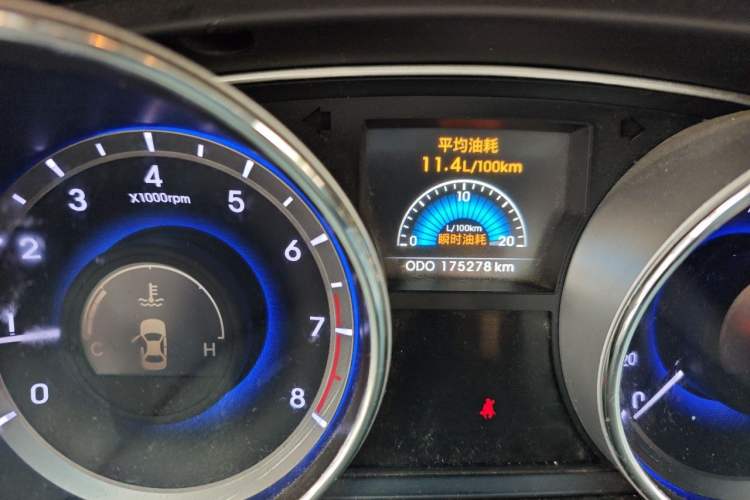 Used Hyundai Sonata 2014 2.4L Automatic Leading Edition China IV Standard Odometer Close Up