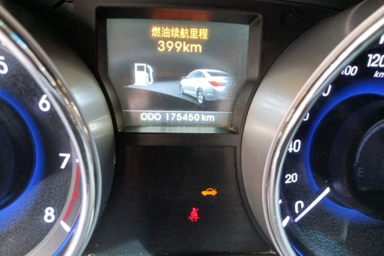 Used Hyundai Sonata 2014 2.4L Automatic Leading Edition China IV Standard Odometer Close Up