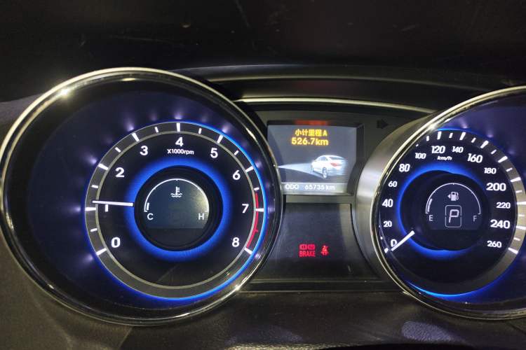 Used Hyundai Sonata 2014 2.4L Automatic Leading Edition China IV Standard Odometer Close Up